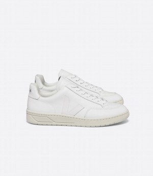 Χαμηλα Sneakers ανδρικα Veja V-12 δερματινα ασπρα | XPK2172GO