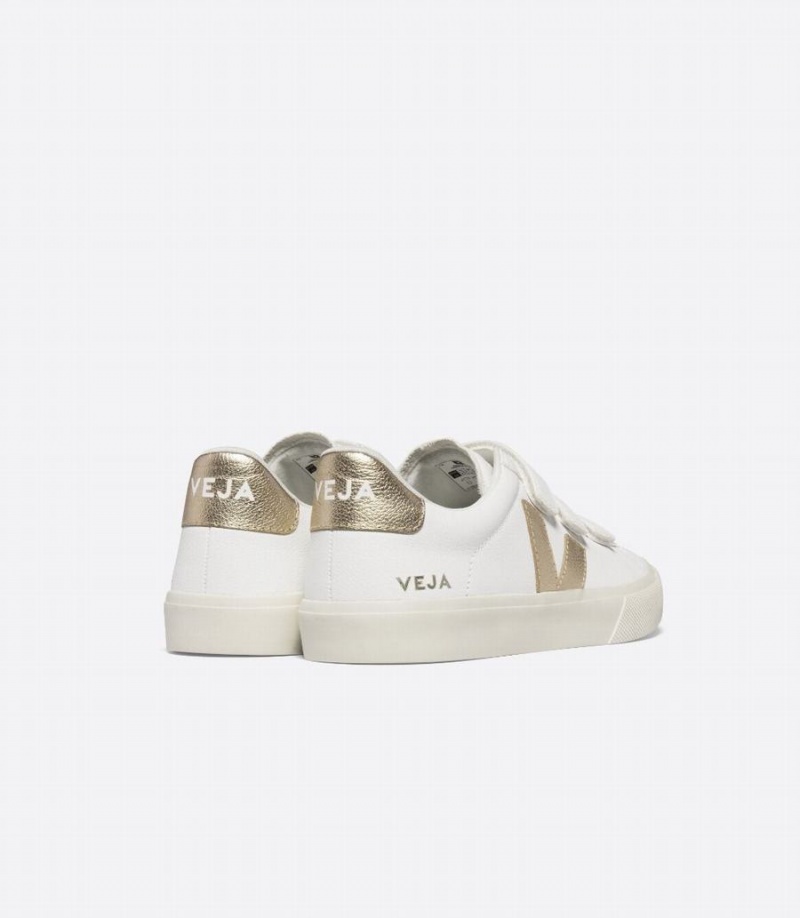 Χαμηλα Sneakers γυναικεια Veja Recife Chromefree δερματινα ασπρα χρυσο χρωμα | LPI994ZP